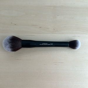Airbrush Dual-Ended Absolute Powder Brush #133